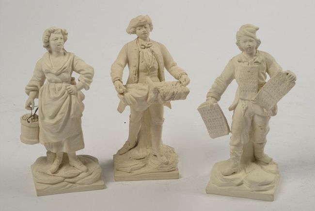 O_CYFFLE - Lot de trois statuettes représentant 'Les petits métiers'..jpg