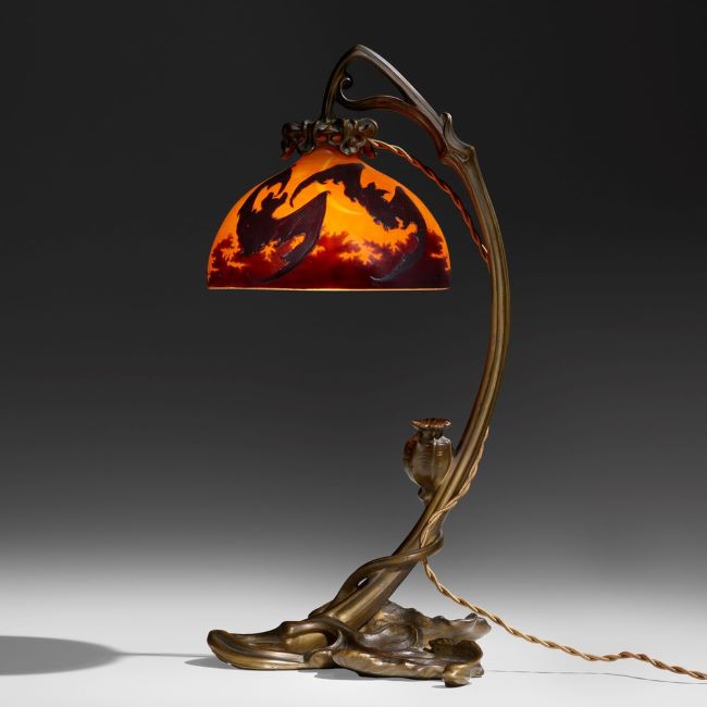 O_GALLE -Lampe de table aux chauves-souris.jpg