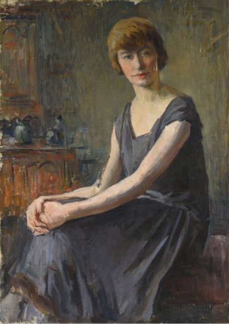 O_WITTMANN - Portrait de Mme Charles Wittmann devant une sculpture de son beau-père.jpg