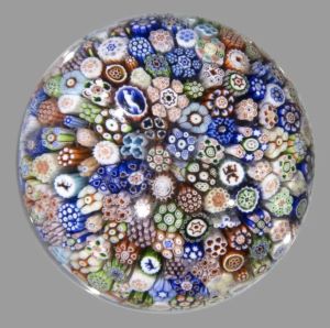 baccarat-presse-papiers-signe-et-date-b-1847-a-motif-de-millefiori-de-cannes-p.jpg