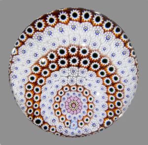 saint-louis-presse-papiers-signe-et-date-sl-1988-a-motif-de-millefiori-concen.jpg