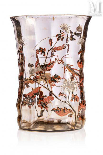 O_GALLE - 'Vase au magnolia et mante religieuse'.jpg