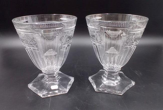 Michel COLLE       :  Paire de vases tronconiques en cristal taillé signé