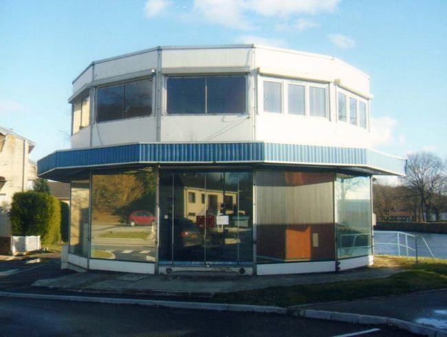Jean PROUVE       :  Station services Total